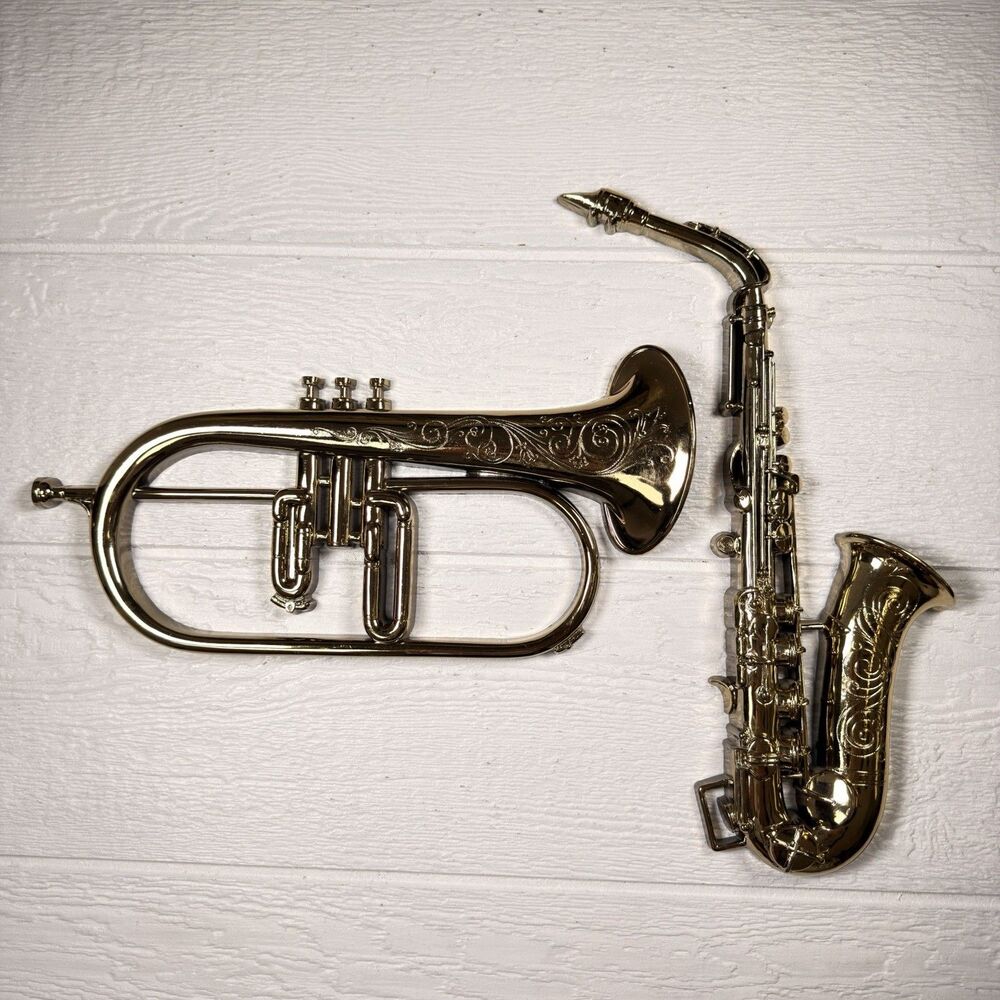 Vintage Syroco 7562 Gold Trumpet Saxophone Wall Decor Plaques Pair 1978 Music